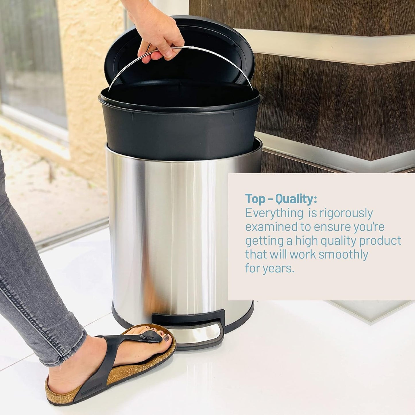 Oval Stainless Steel Trash Can with Soft Close (20 Liters / 5.3 Gallons)