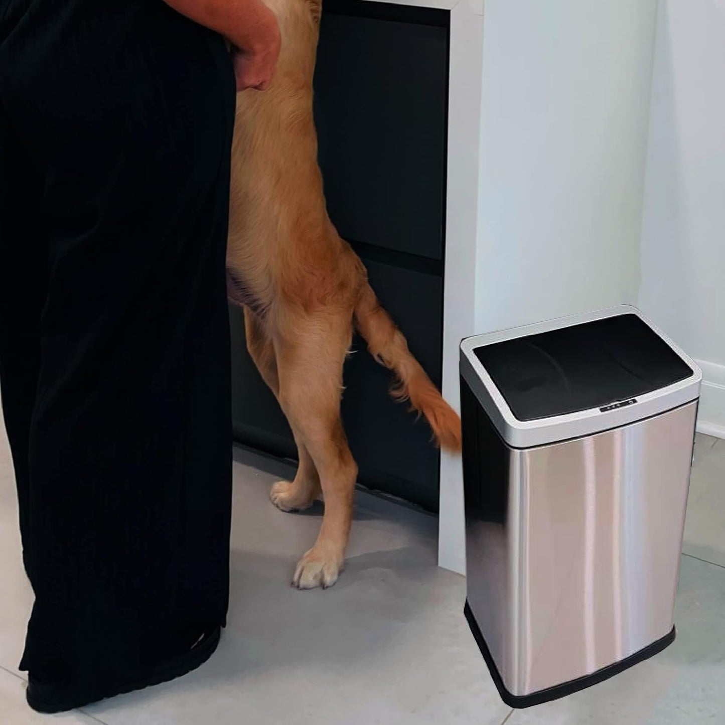 Stainless Steel Trash Can with Sensor (30 Liters / 7.9 Gallons)