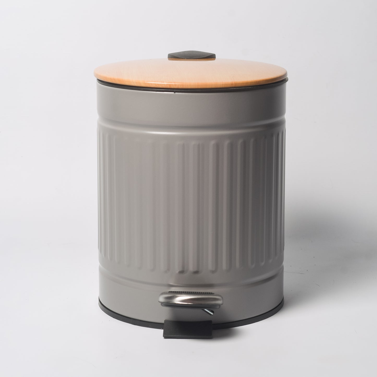 Textured Gray Stainless Steel Trash Can with Wooden Lid and Soft Closure (5 Liters / 1.3 Gallons)