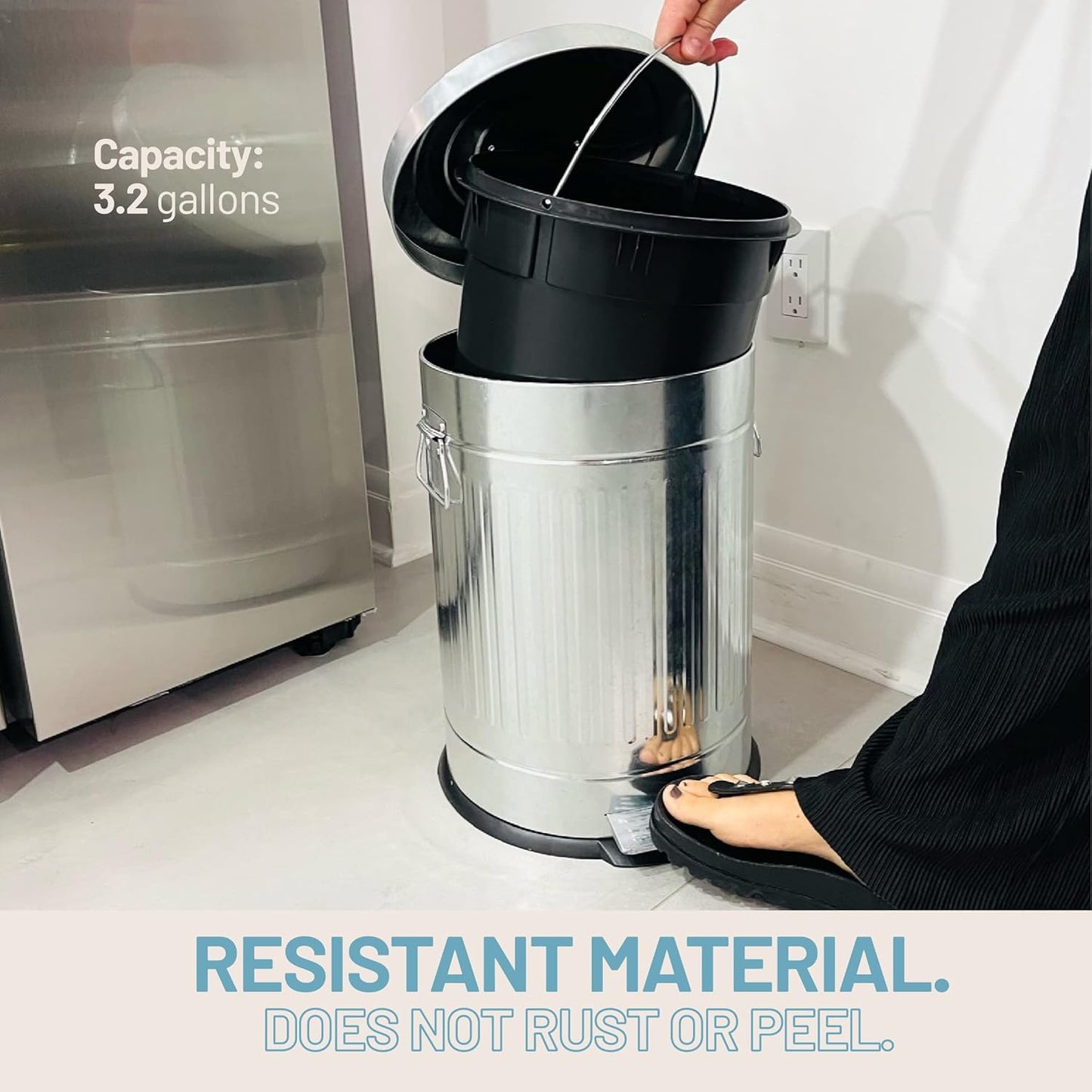 Galvanized Iron Trash Can (12 Liters / 3.2 Gallons)